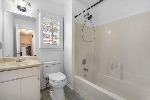 1349 Ashbrook Drive, Lawrenceville, GA 30043