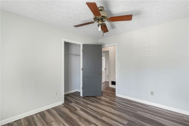 1349 Ashbrook Drive, Lawrenceville, GA 30043