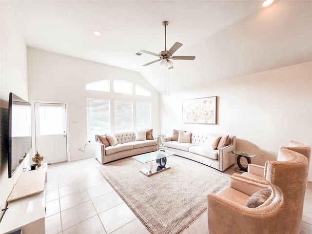 843 White Pine Haven Lane, Crosby, TX 77532