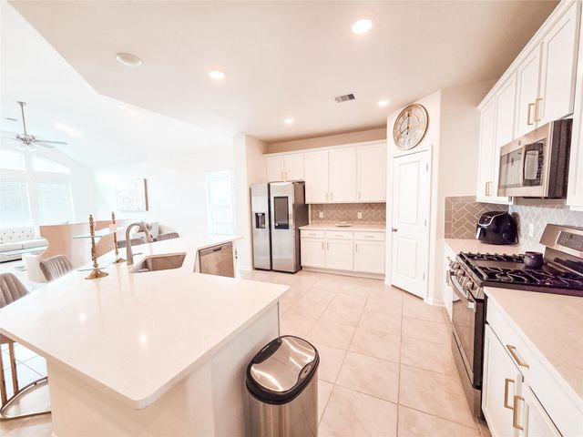 843 White Pine Haven Lane, Crosby, TX 77532