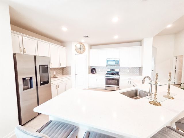 843 White Pine Haven Lane, Crosby, TX 77532