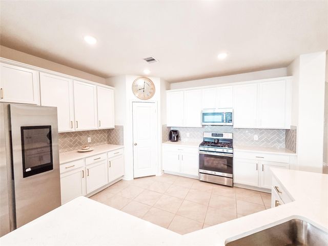 843 White Pine Haven Lane, Crosby, TX 77532