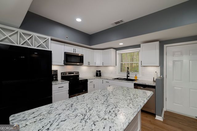 20 Allie Drive, Mcdonough, GA 30252