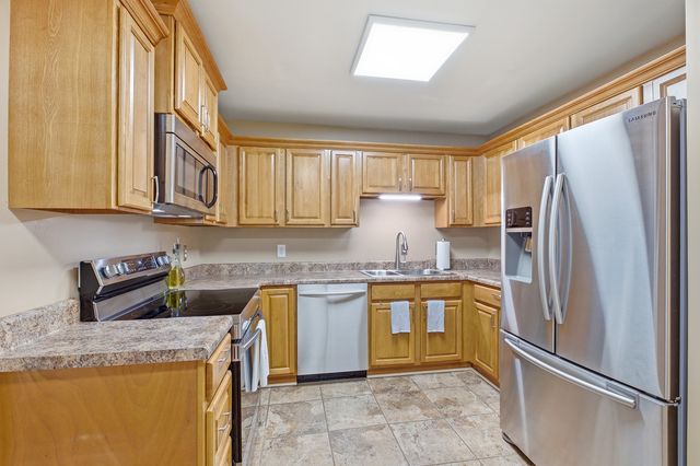 904 Harpeth Bend Dr, Nashville, TN 37221