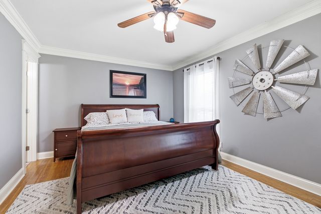 904 Harpeth Bend Dr, Nashville, TN 37221