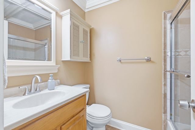 904 Harpeth Bend Dr, Nashville, TN 37221