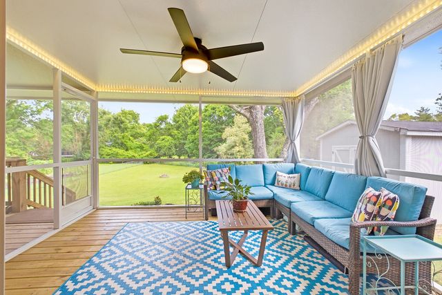 904 Harpeth Bend Dr, Nashville, TN 37221