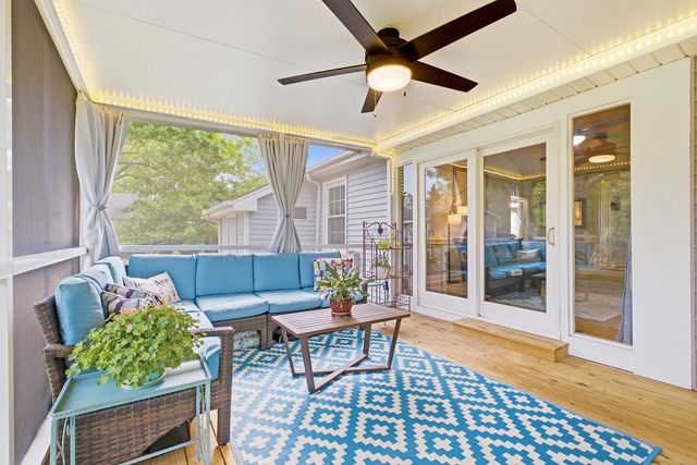 904 Harpeth Bend Dr, Nashville, TN 37221