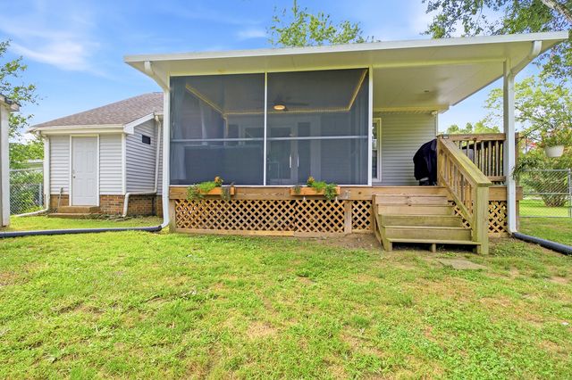 904 Harpeth Bend Dr, Nashville, TN 37221