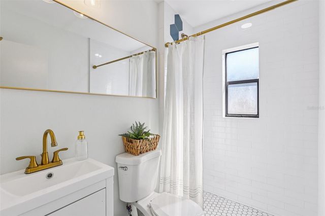 4432 W MCCOY STREET, Tampa, FL 33616