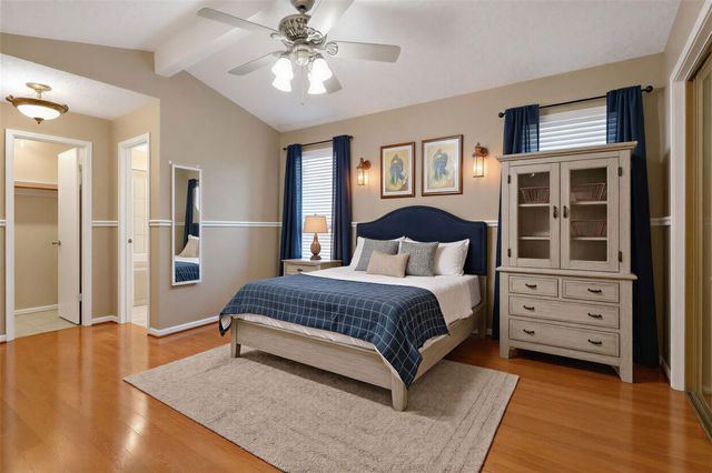 11810 Mosscrest Drive, Houston, TX 77048