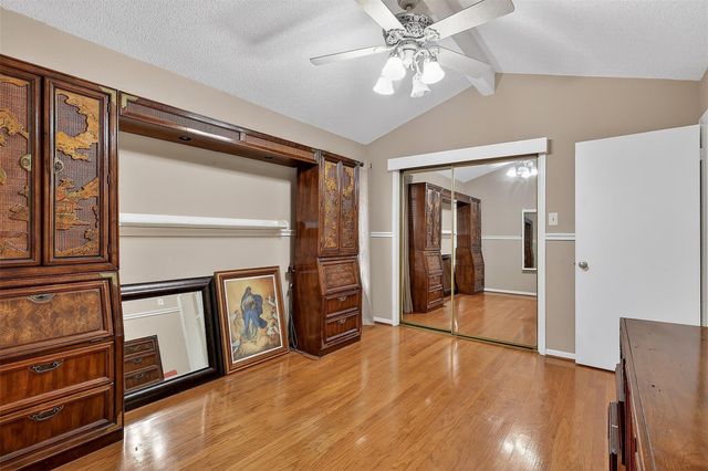 11810 Mosscrest Drive, Houston, TX 77048