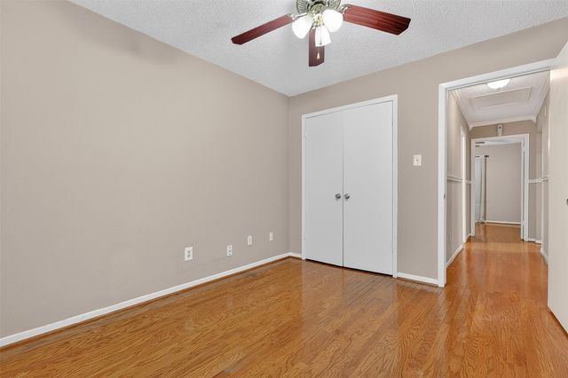 11810 Mosscrest Drive, Houston, TX 77048