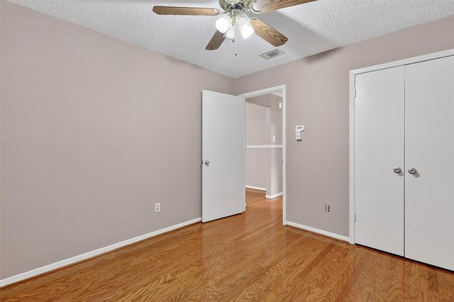 11810 Mosscrest Drive, Houston, TX 77048