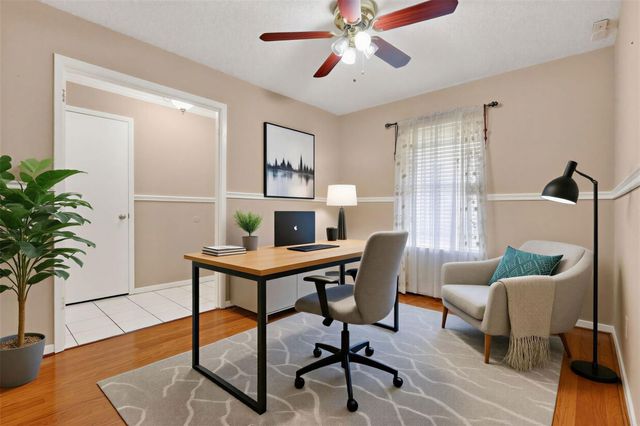 11810 Mosscrest Drive, Houston, TX 77048