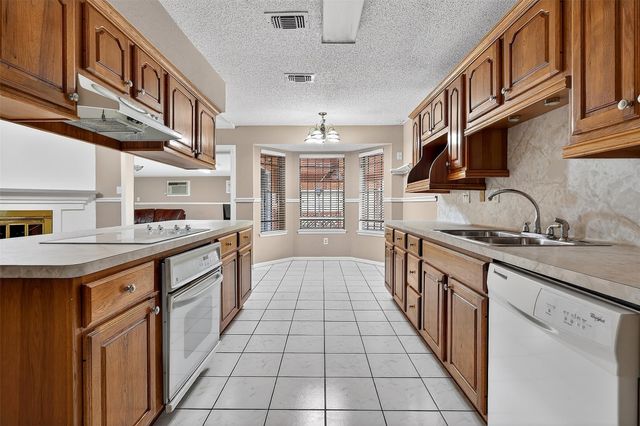 11810 Mosscrest Drive, Houston, TX 77048