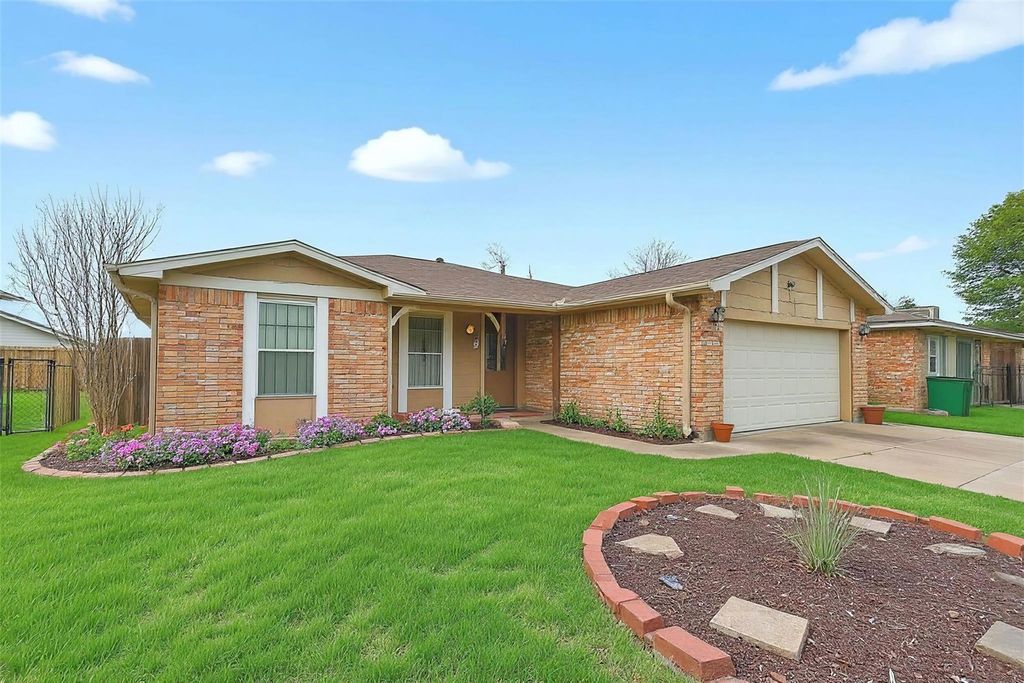 11810 Mosscrest Drive, Houston, TX 77048