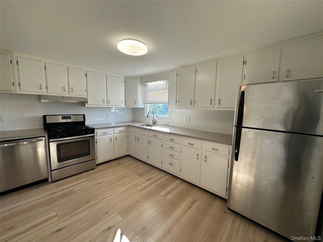 11 Gabriel Place 2, Glen Cove, NY 11542