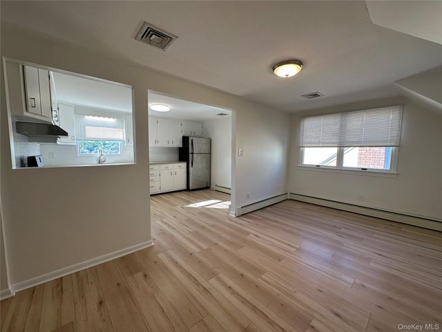 11 Gabriel Place 2, Glen Cove, NY 11542