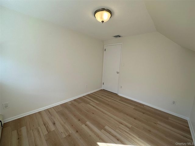 11 Gabriel Place 2, Glen Cove, NY 11542