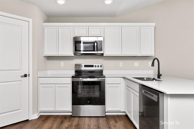 6522 NE 11th Court, Des Moines, IA 50313