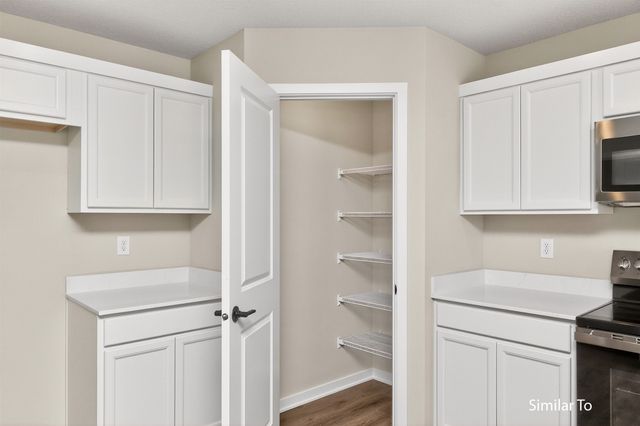 6522 NE 11th Court, Des Moines, IA 50313