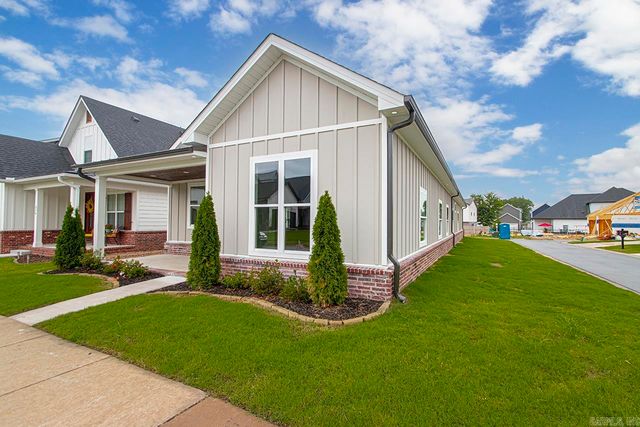 312 Gardens Lane, North Little Rock, AR 72114