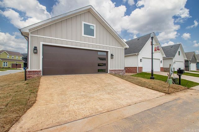 312 Gardens Lane, North Little Rock, AR 72114