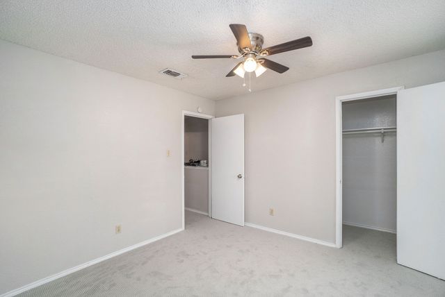 3301 Aurora Street B, Haltom City, TX 76117