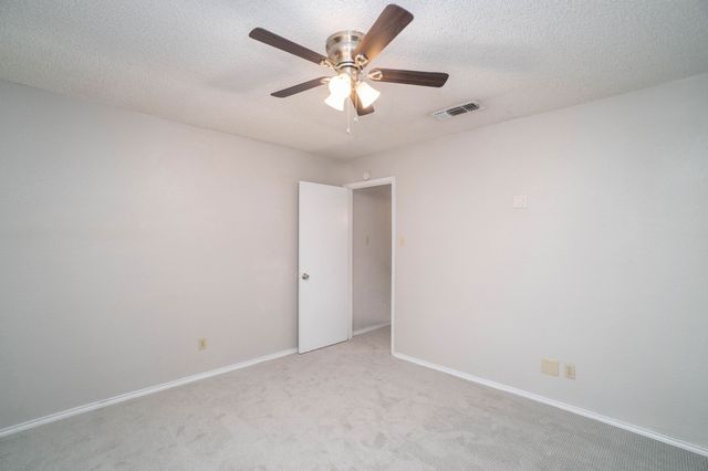 3301 Aurora Street B, Haltom City, TX 76117