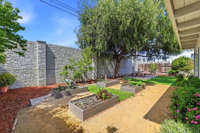 1374 Maryann Drive, Santa Clara, CA 95050