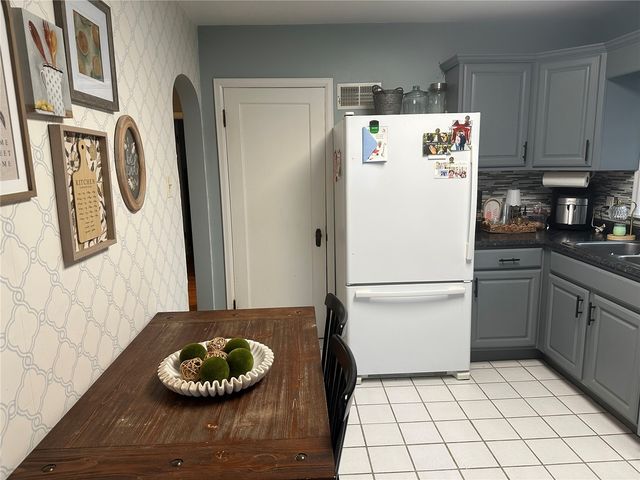 1260 13th Ave, Marion, IA 52302