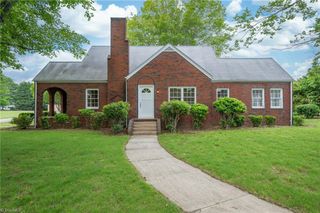 104 N Madison Street, Yadkinville, NC 27055