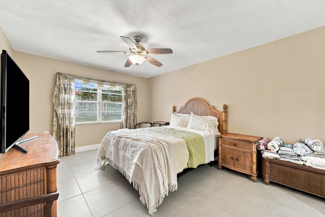 12750 SW 4TH Court 208J, Pembroke Pines, FL 33027