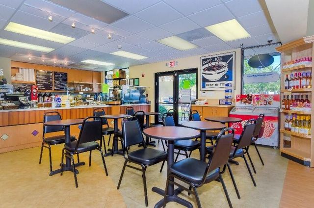 12750 SW 4TH Court 208J, Pembroke Pines, FL 33027