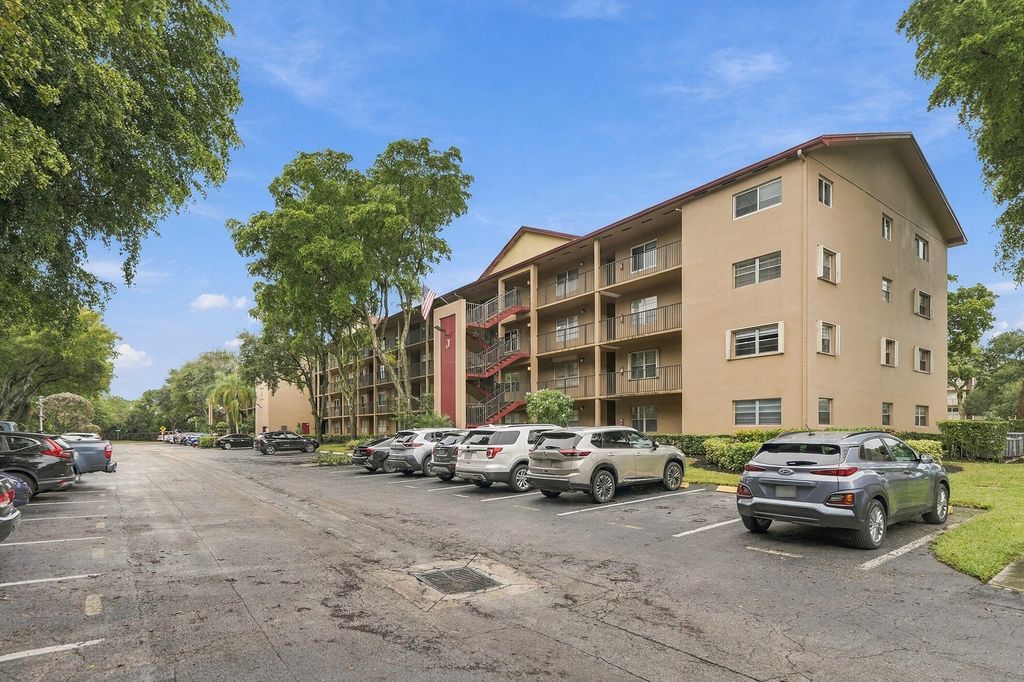 12750 SW 4TH Court 208J, Pembroke Pines, FL 33027