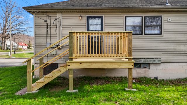 221 Halls Lane, Stanton, KY 40380