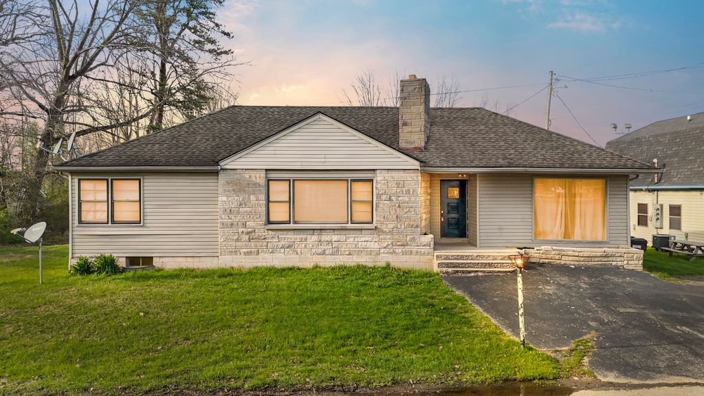 221 Halls Lane, Stanton, KY 40380