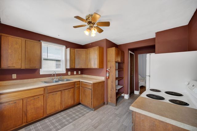 1064 27th Street, Des Moines, IA 50311