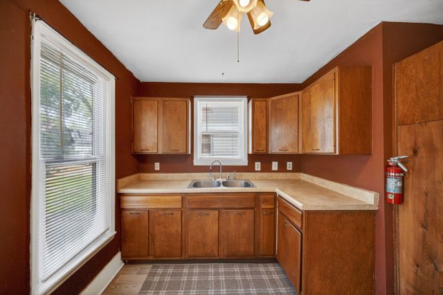 1064 27th Street, Des Moines, IA 50311