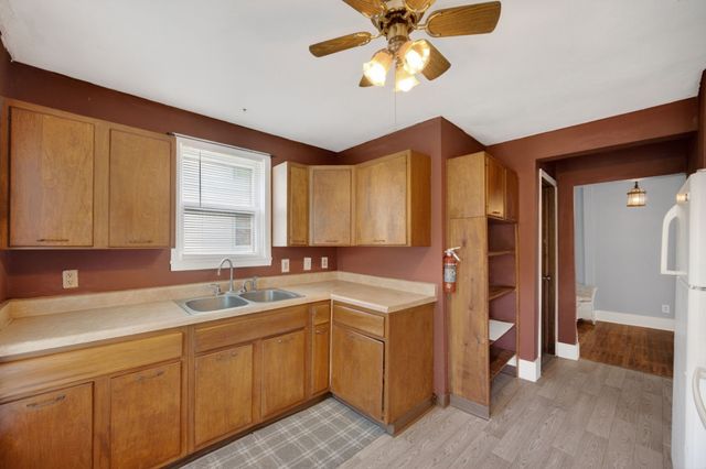 1064 27th Street, Des Moines, IA 50311