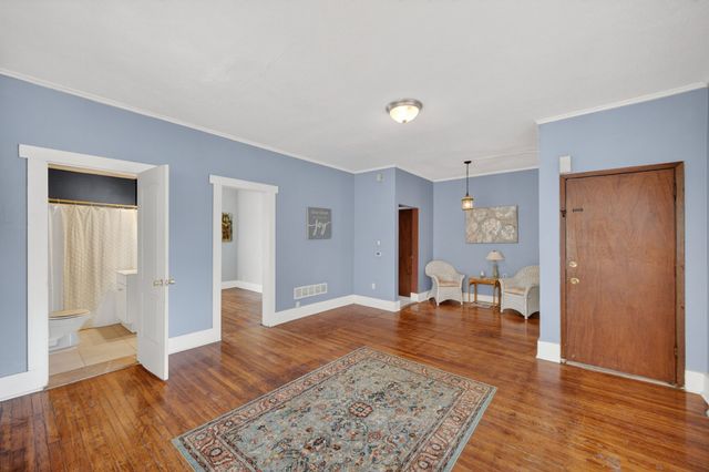 1064 27th Street, Des Moines, IA 50311