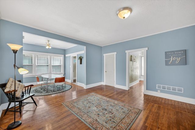 1064 27th Street, Des Moines, IA 50311