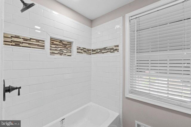 131 STANMORE RD, Baltimore, MD 21212