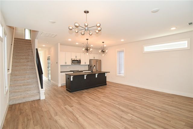 217 W Birch Street, Rogers, AR 72756