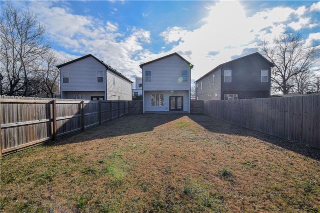 217 W Birch Street, Rogers, AR 72756