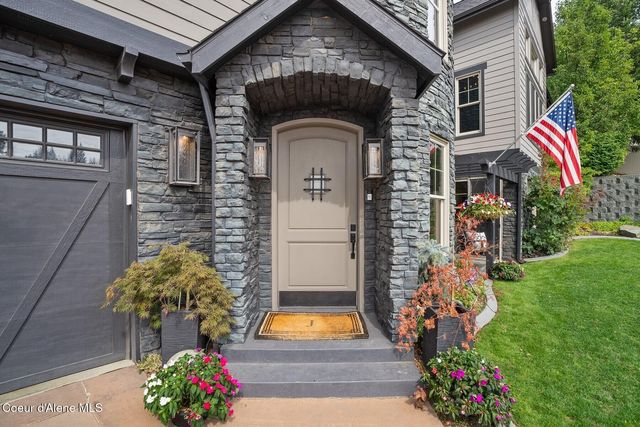 3631 E Sky Harbor Dr, Coeur D'alene, ID 83814