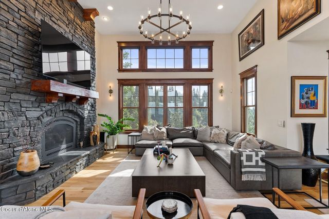 3631 E Sky Harbor Dr, Coeur D'alene, ID 83814