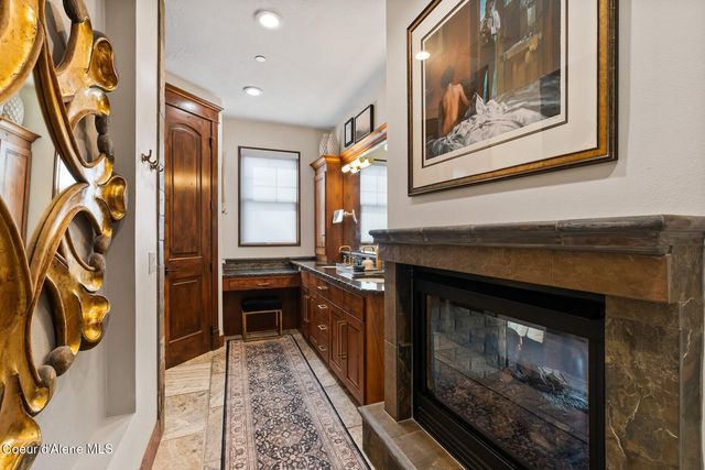 3631 E Sky Harbor Dr, Coeur D'alene, ID 83814