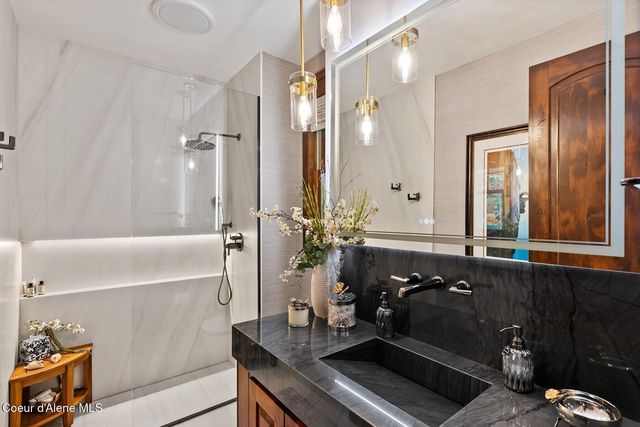 3631 E Sky Harbor Dr, Coeur D'alene, ID 83814